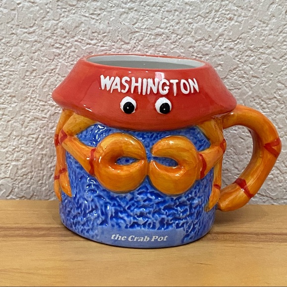 The Crab Pot Washington Mug Salt and Pepper Shaker Set - Picture 3 of 14